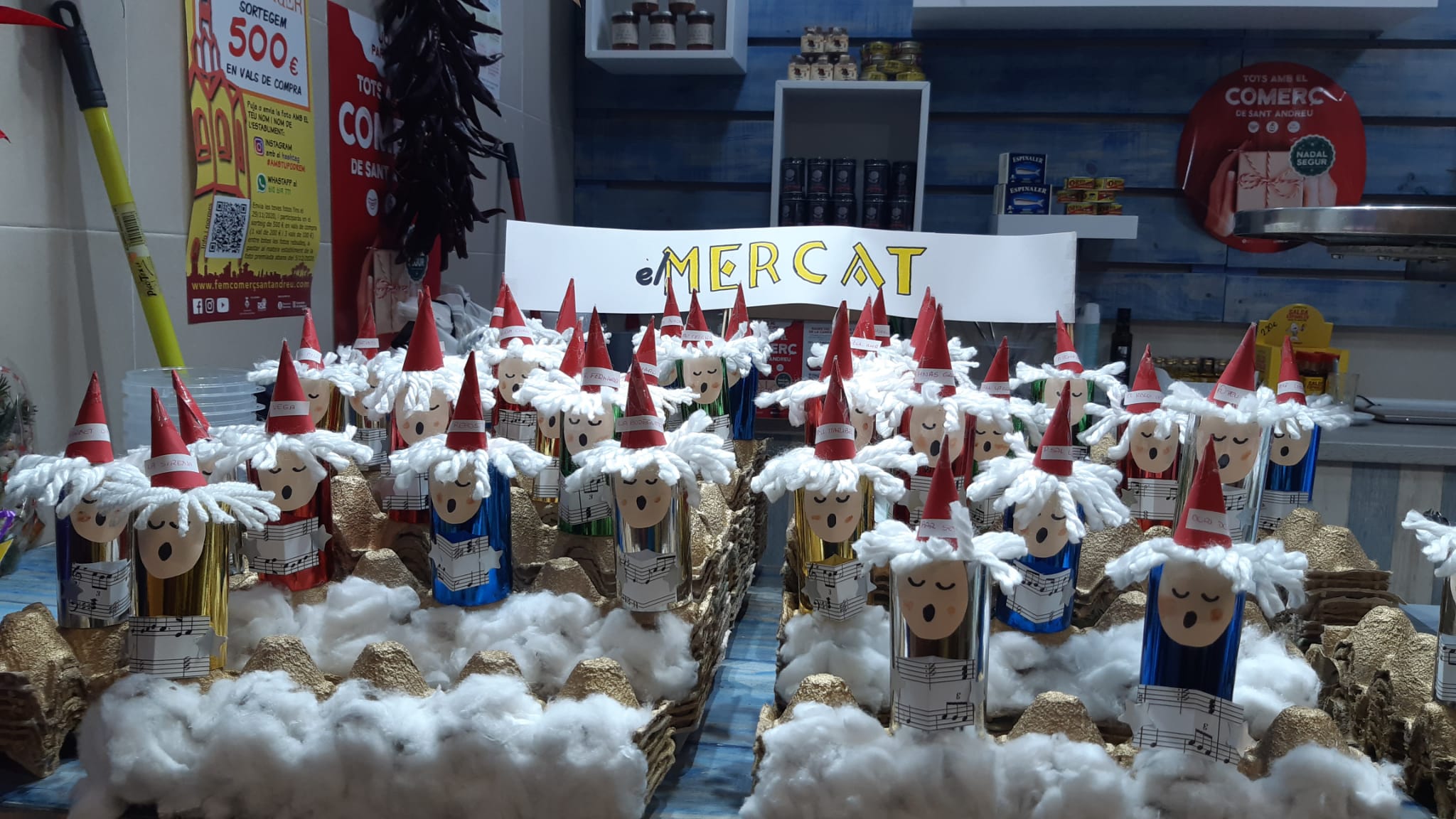 Els comerços i botigues de Sant Andreu s’engalanen per Nadal